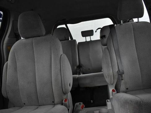 Used 2012 Toyota Sienna LE FWD image 14