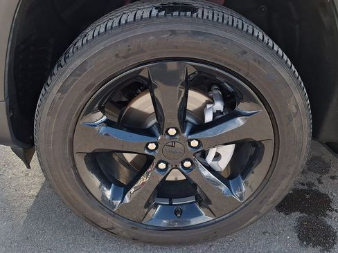 Used 2024 Jeep Grand Cherokee Altitude image 30