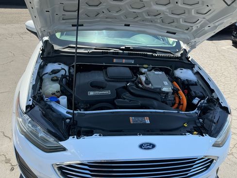 Used 2019 Ford Fusion SE FWD image 22