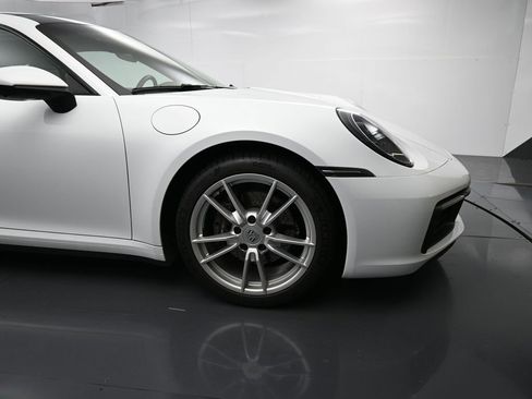 Certified 2022 Porsche 911 Carrera image 19