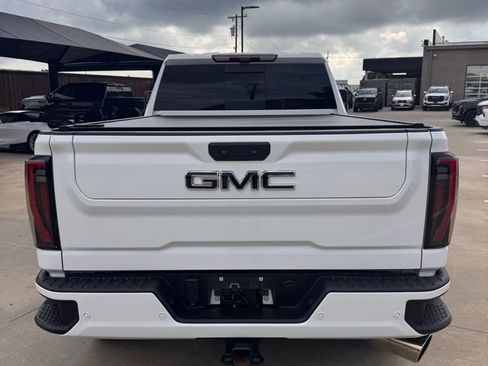 Used 2024 GMC Sierra 2500 AT4 w/ AT4 Premium Plus Package AWD/4WD image 7