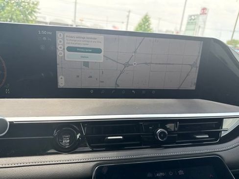 Used 2025 INFINITI QX80 Sensory AWD/4WD image 10