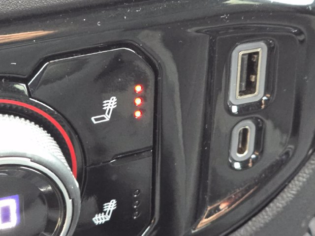 Used 2022 Chevrolet Silverado 1500 LT AWD/4WD image 11