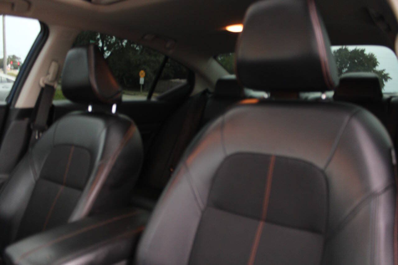 Used 2019 Nissan Altima 2.5 SR w/ SR Premium Package AWD/4WD image 21