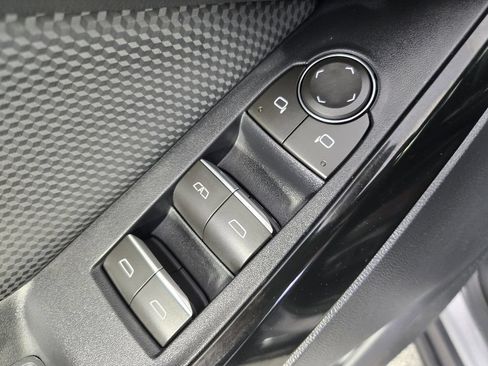 New 2026 Chevrolet Equinox RS w/ Convenience Package III FWD image 24