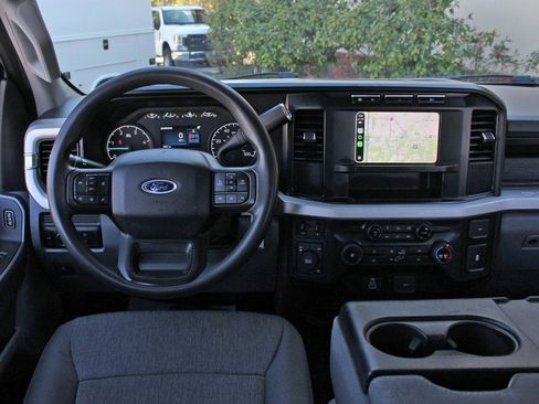 Used 2023 Ford F250 XL w/ STX Appearance Package AWD/4WD image 25