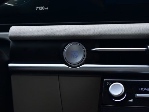 Used 2025 Hyundai Tucson SEL image 36