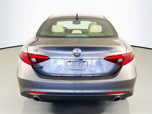 Used 2023 Alfa Romeo Giulia AWD w/ Quick Order Package 22X Lusso image 7