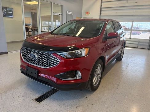Used 2024 Ford Edge SEL w/ Convenience Package AWD/4WD image 4