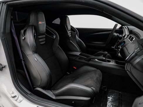 Used 2015 Chevrolet Camaro Z/28 image 46