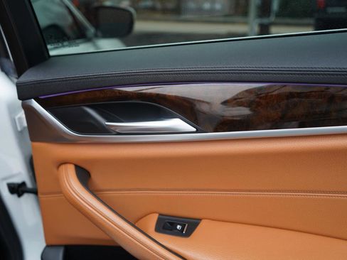 Used 2018 BMW 530e xDrive image 58