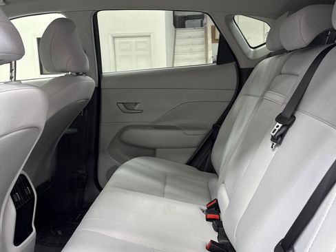 Used 2025 Hyundai Kona SEL image 12