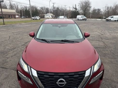 Used 2023 Nissan Rogue SV image 10