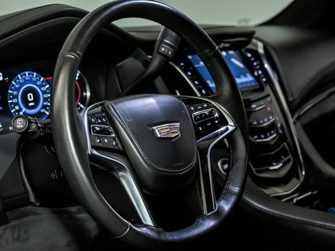 Used 2018 Cadillac Escalade Platinum image 19