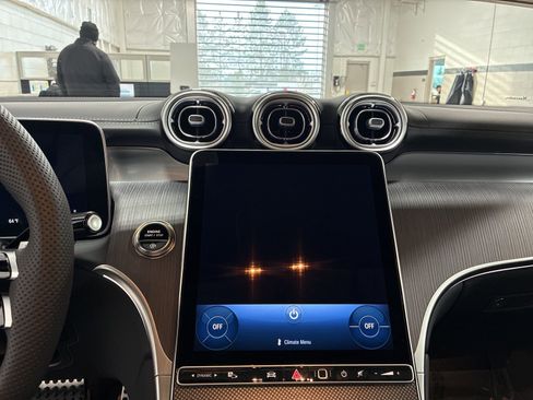 New 2026 Mercedes-Benz GLC 300 GLC 300 image 9