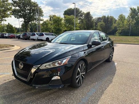 Used 2022 Nissan Altima 2.5 SR FWD image 1