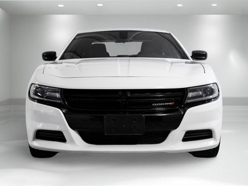 Used 2018 Dodge Charger SXT w/ Blacktop Package image 6