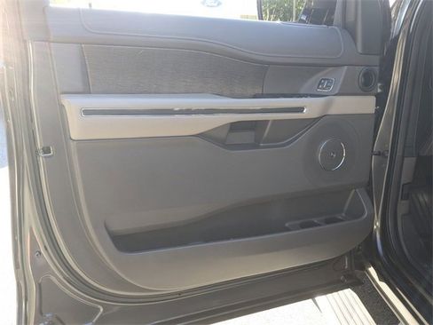 Certified 2021 Ford Expedition Limited image 9