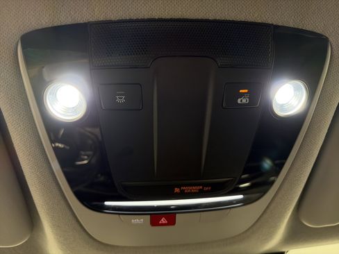 Used 2024 Kia Seltos S AWD/4WD image 38