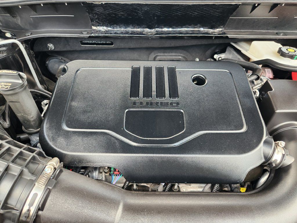 Used 2025 Chevrolet Blazer LT FWD image 30