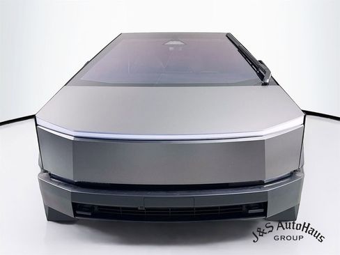 Used 2025 Tesla Cybertruck AWD Crew Cab image 2