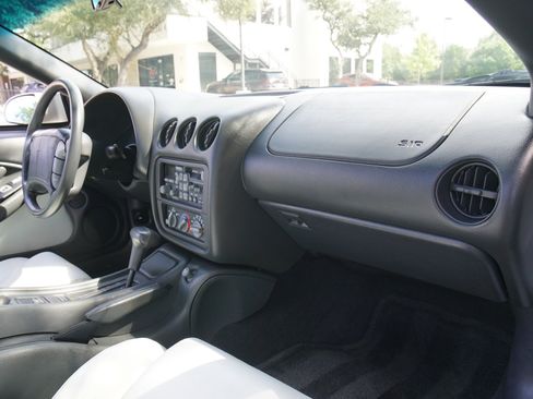 Used 1994 Pontiac Firebird Coupe RWD image 31