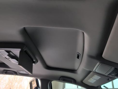 Used 2018 Honda Pilot Elite image 62