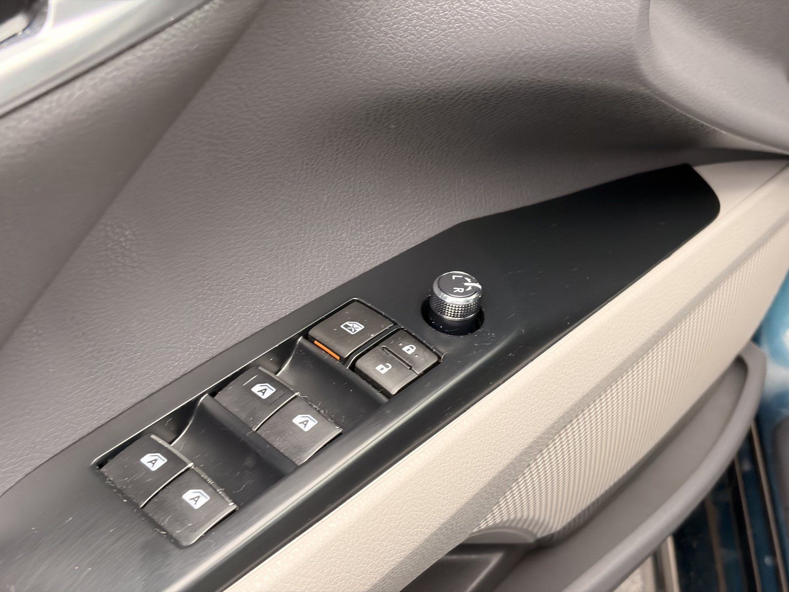 Used 2020 Toyota Camry XSE w/ Carpet Mat Package FWD image 20