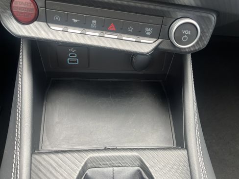 Used 2025 Ford Mustang Premium image 31