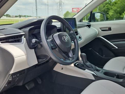 Used 2025 Toyota Corolla Cross L FWD image 10