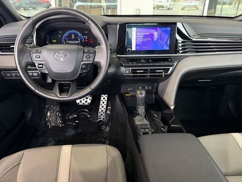 Certified 2025 Toyota Camry SE FWD image 34