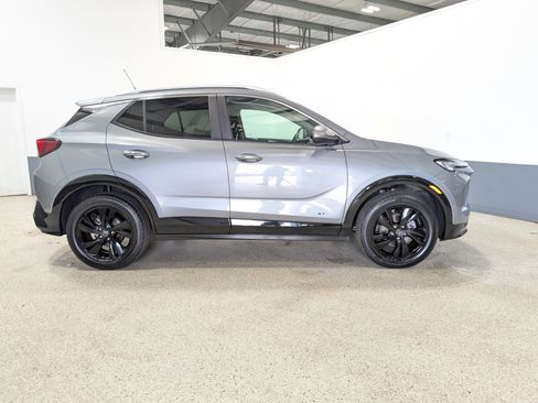 Used 2025 Buick Encore GX Sport Touring w/ Comfort Package AWD/4WD image 2