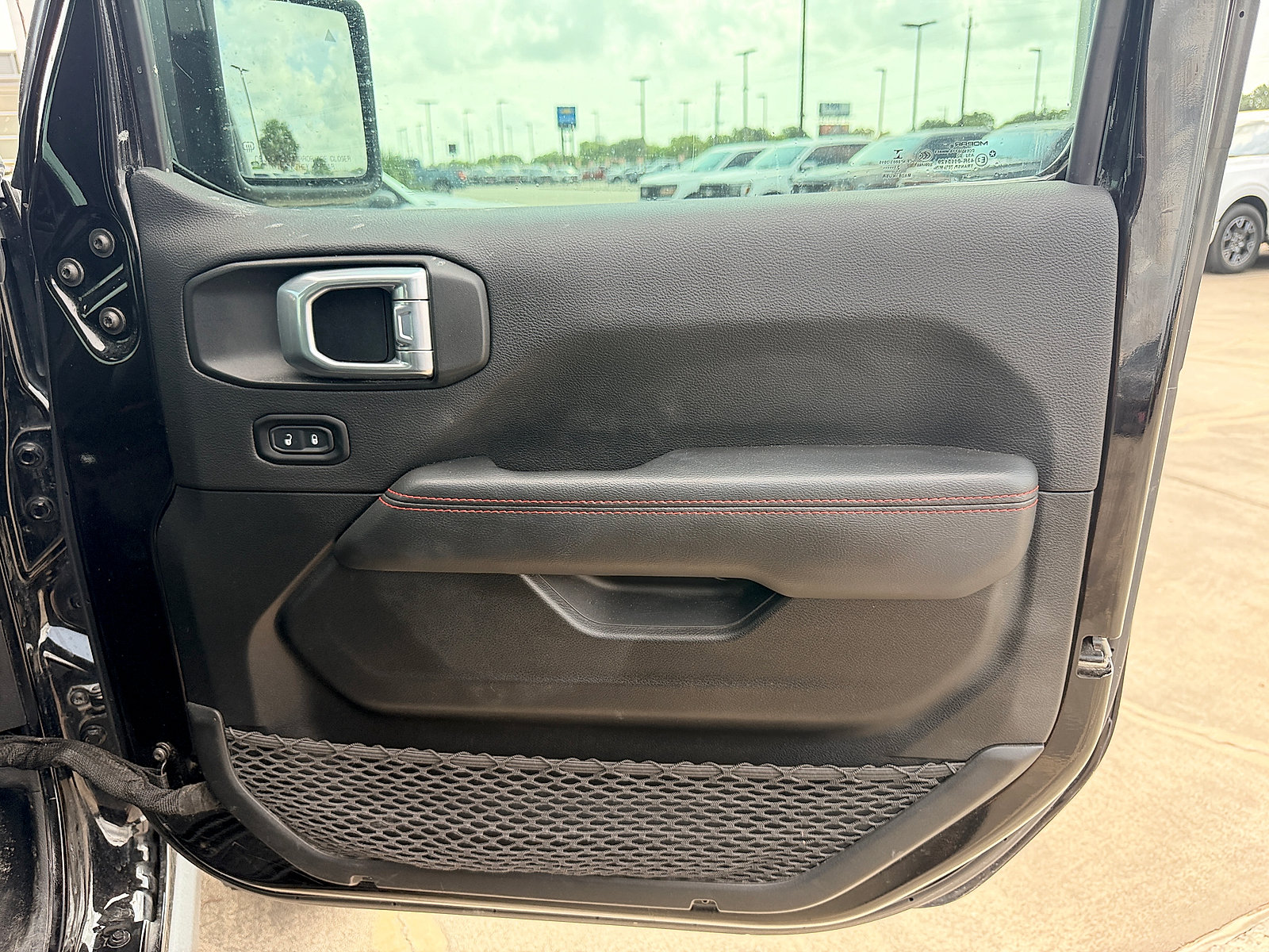 Used 2021 Jeep Gladiator Rubicon AWD/4WD image 12