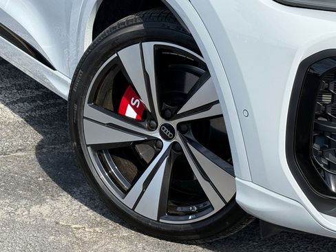 New 2025 Audi SQ5 Premium Plus image 2