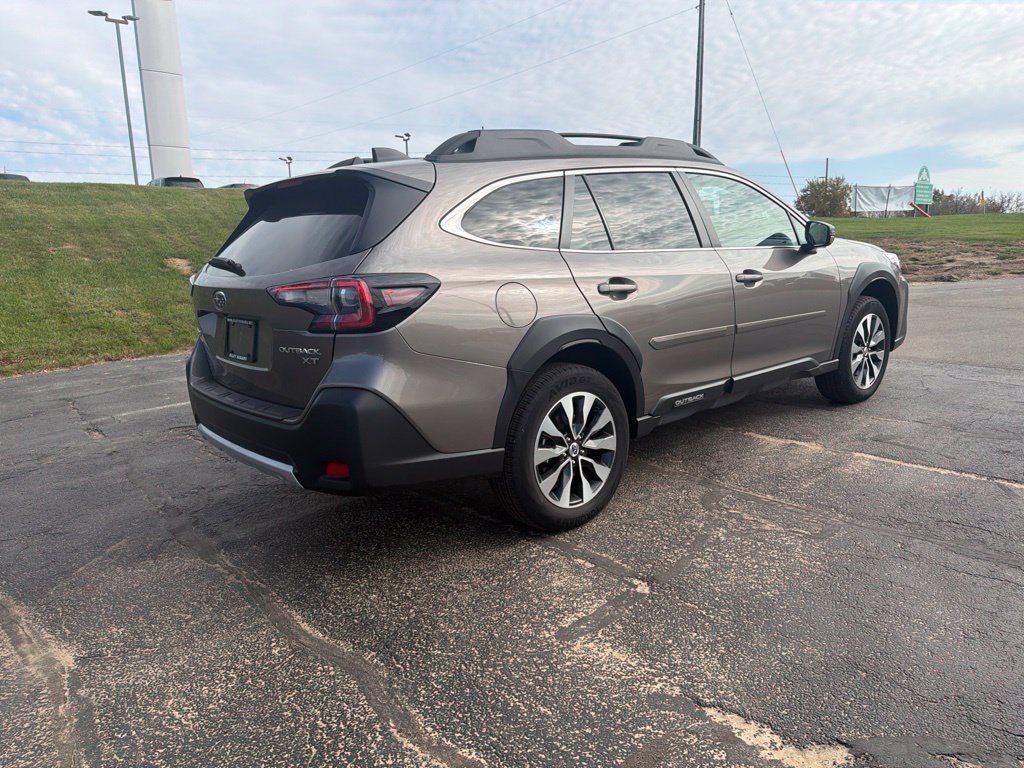 Used 2024 Subaru Outback Limited XT AWD/4WD image 4