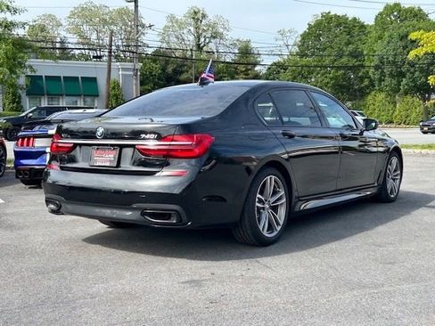 Used 2019 BMW 740i xDrive w/ M Sport Package AWD/4WD image 5