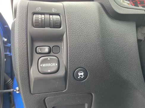 Used 2011 Subaru Impreza WRX STI image 33