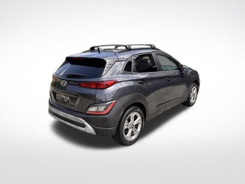 Used 2022 Hyundai Kona SEL w/ Convenience Package FWD image 3
