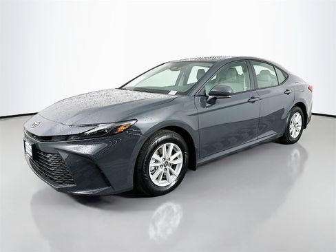 Certified 2025 Toyota Camry LE image 3