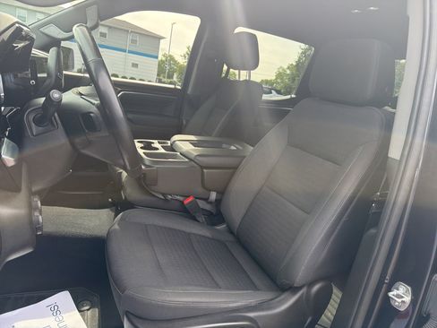 Used 2022 Chevrolet Silverado 1500 LT w/ LPO, Dark Essentials Package AWD/4WD image 17
