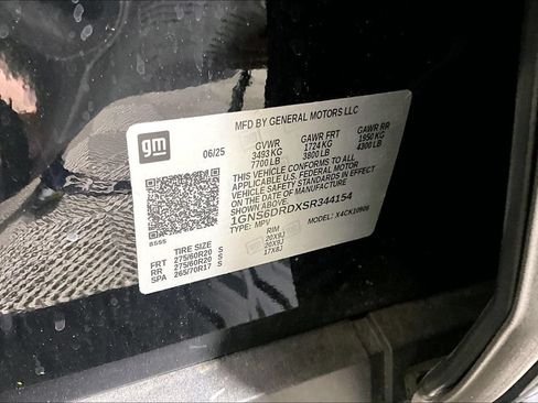 Used 2025 Chevrolet Suburban Z71 AWD/4WD image 27