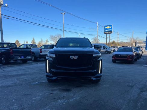 Used 2024 Cadillac Escalade V w/ LPO, Floor Liner Package image 9