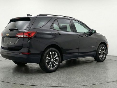 Used 2025 Chevrolet Equinox LT FWD image 9