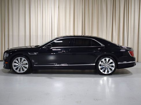 Certified 2020 Bentley Flying Spur W12 image 16