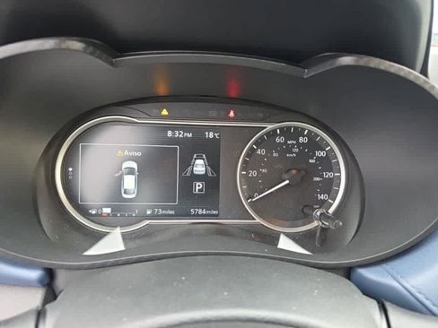 Used 2025 Nissan Versa SV w/ Trunk Package FWD image 4