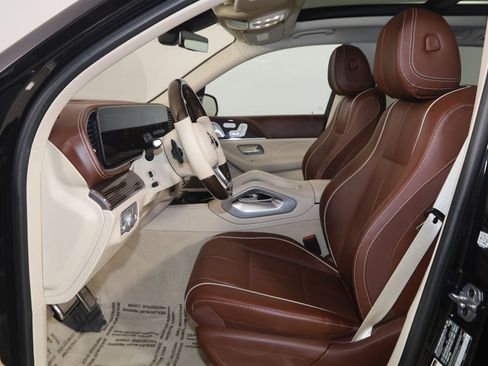 Used 2022 Mercedes-Benz Maybach GLS 600 4MATIC image 14