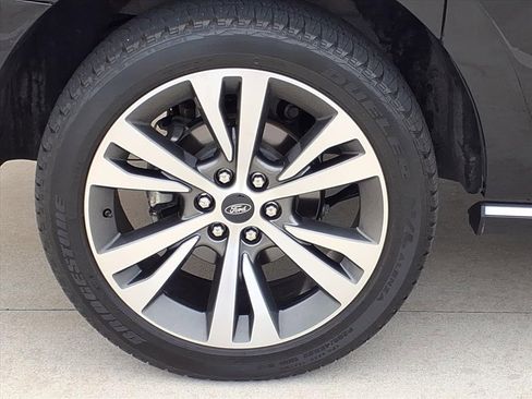 Used 2021 Ford Expedition Max Platinum image 6