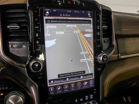 Used 2019 RAM 1500 Limited image 32