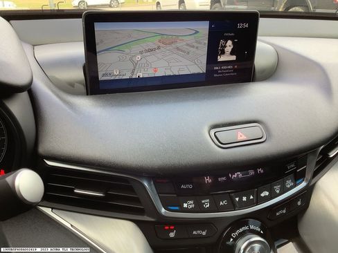 Used 2023 Acura TLX w/ Technology Package image 9