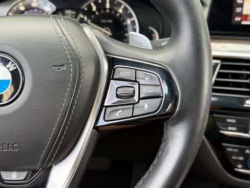 Used 2019 BMW 530i xDrive w/ Convenience Package AWD/4WD image 20